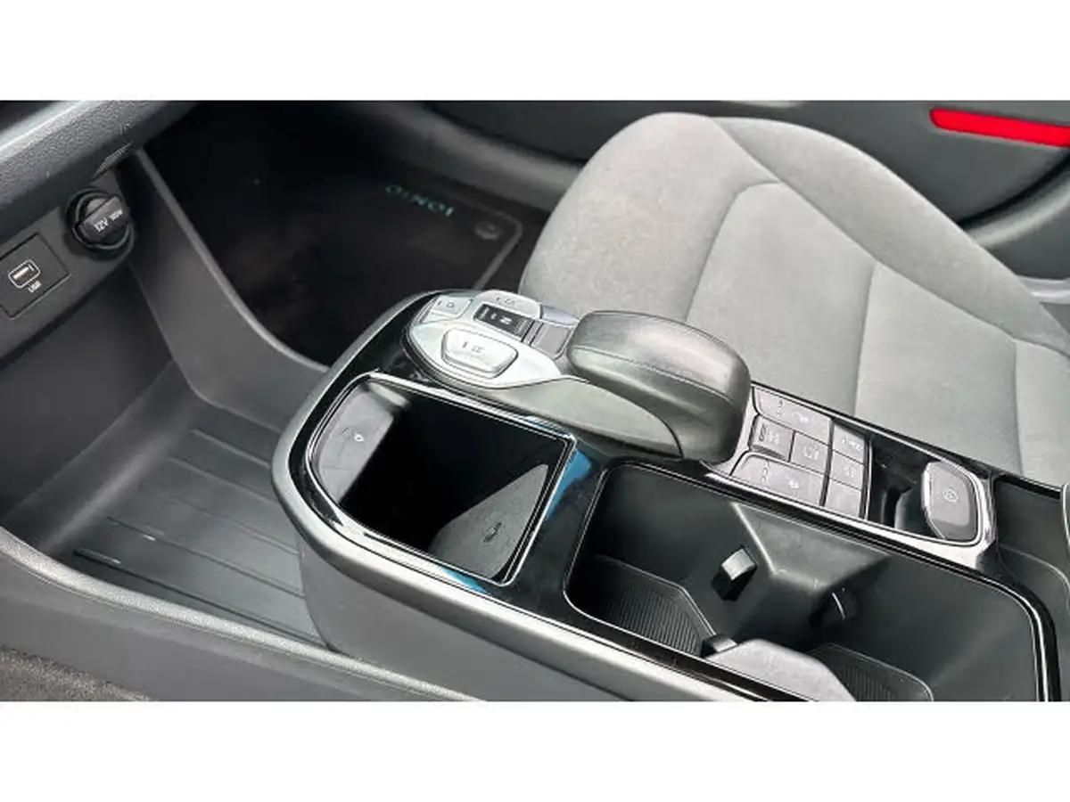 2022-hyundai-ioniq-e-premium-electric-big-12
