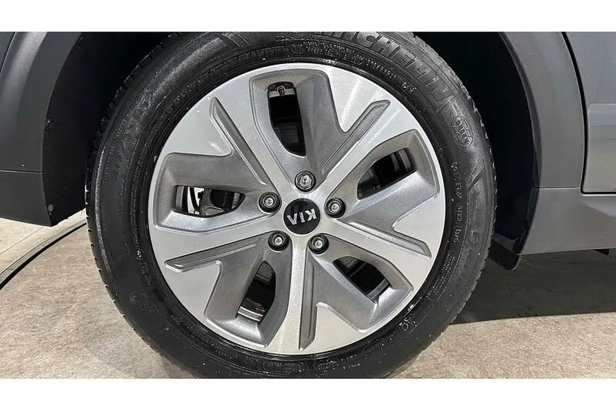 2021-kia-e-niro-ev-4-big-14