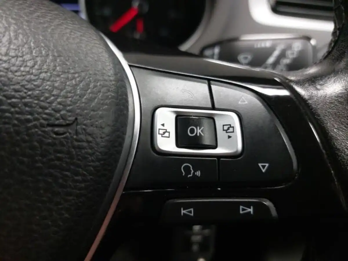 2018-volkswagen-polo-10-beats-65ps-5d-big-12