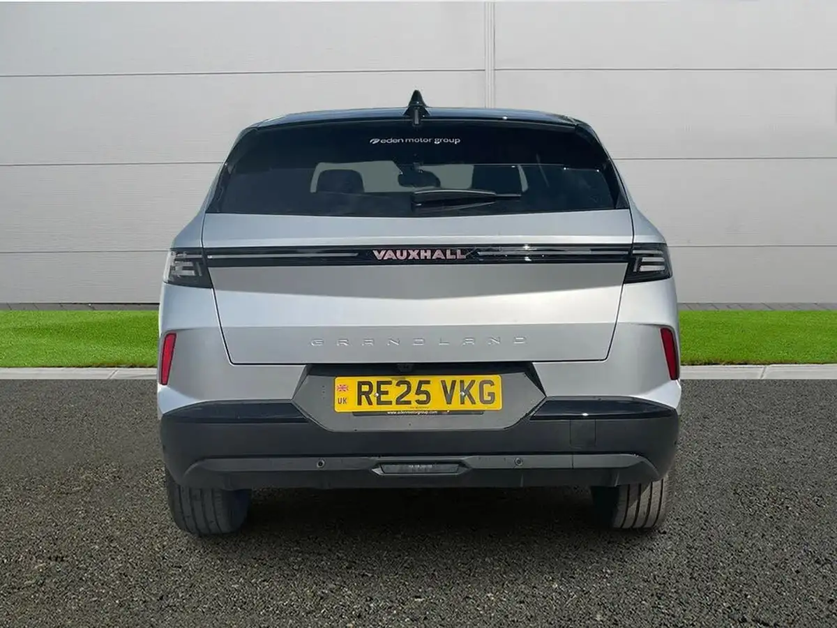2025-vauxhall-grandland-12-gs-big-5