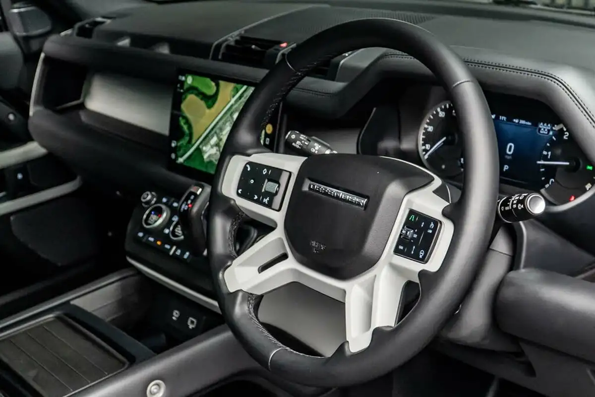 2023-land-rover-110-defender-30-d300-x-dynamic-hse-big-26
