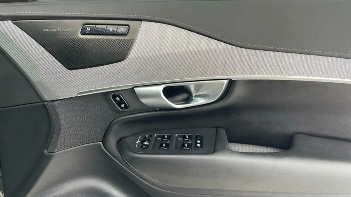 2024-volvo-xc90-20-b5-plus-big-18