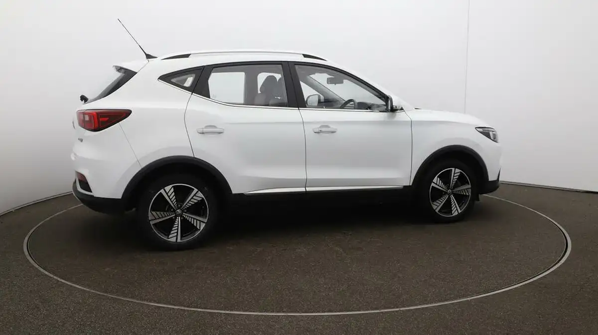 2021-mg-zs-suv-e-exclusive-ev-big-44