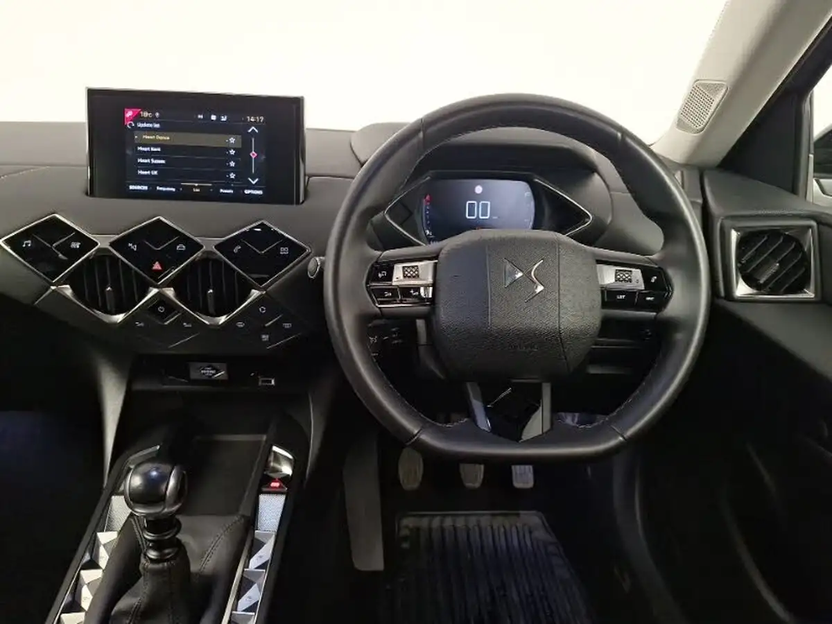 2022-ds-ds-3-crossback-12-puretech-bastille-100ps-big-6