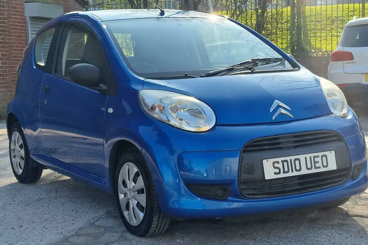 2010-citroen-c1-10-vt-3d-big-0