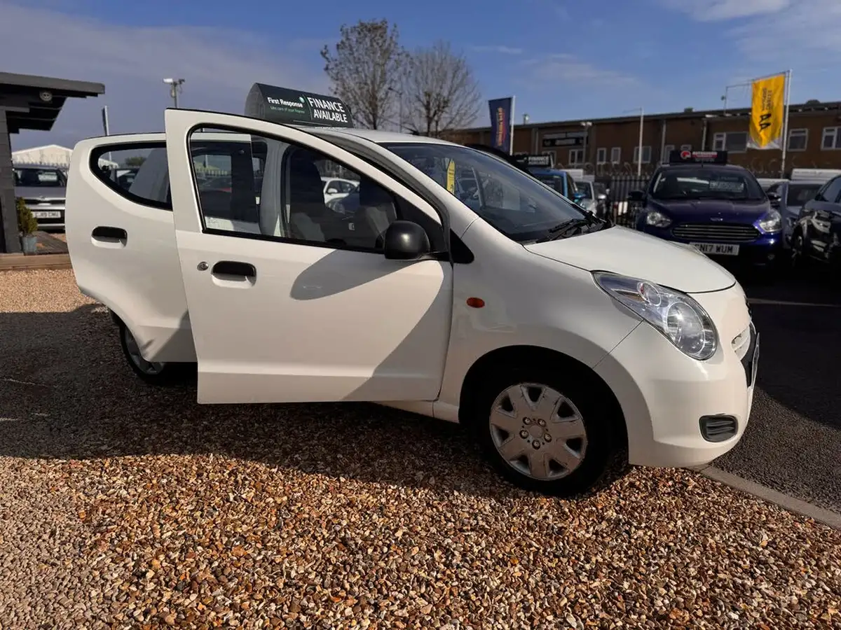 2014-suzuki-alto-10-sz-big-36