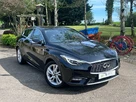 2017-infiniti-q30-15d-se-small-0