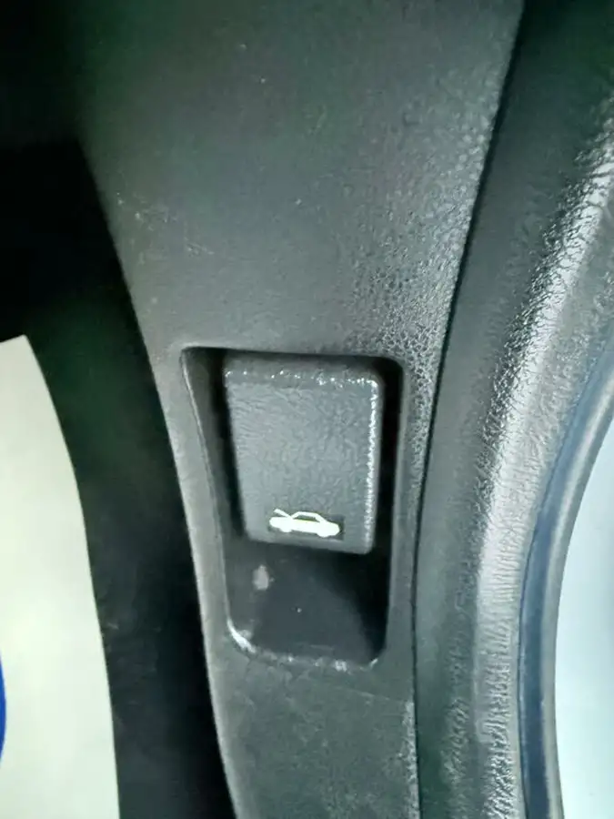 2009-honda-jazz-14-es-t-big-31