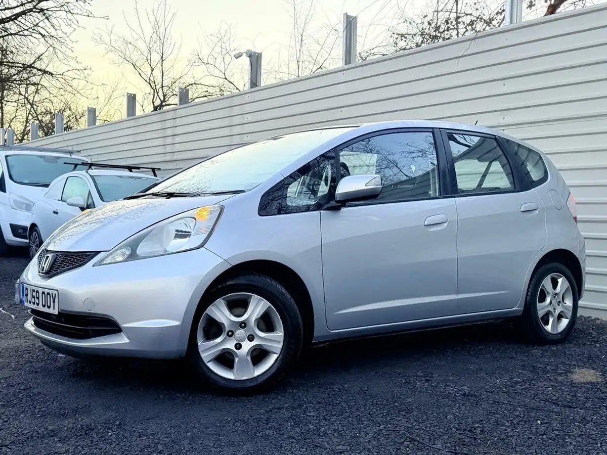 2009-honda-jazz-14-es-t-big-7