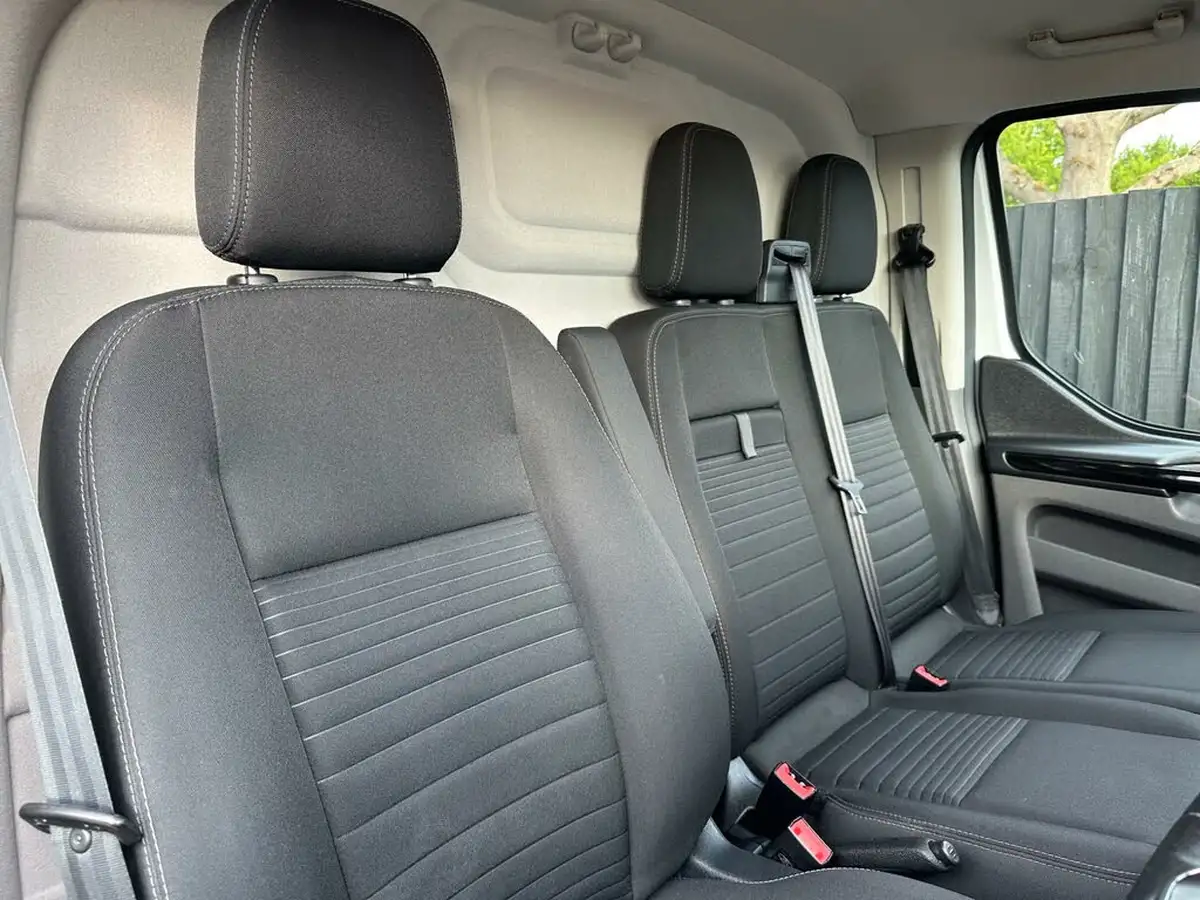 2019-ford-transit-custom-20tdci-300-l1h1-limited-130pseu6-panel-van-big-14