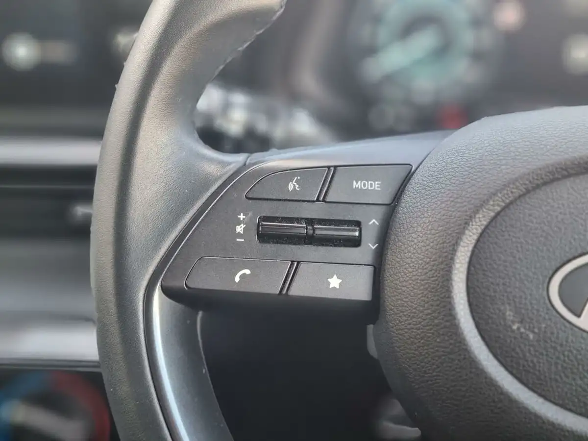 2023-hyundai-i20-10-t-gdi-advance-big-18
