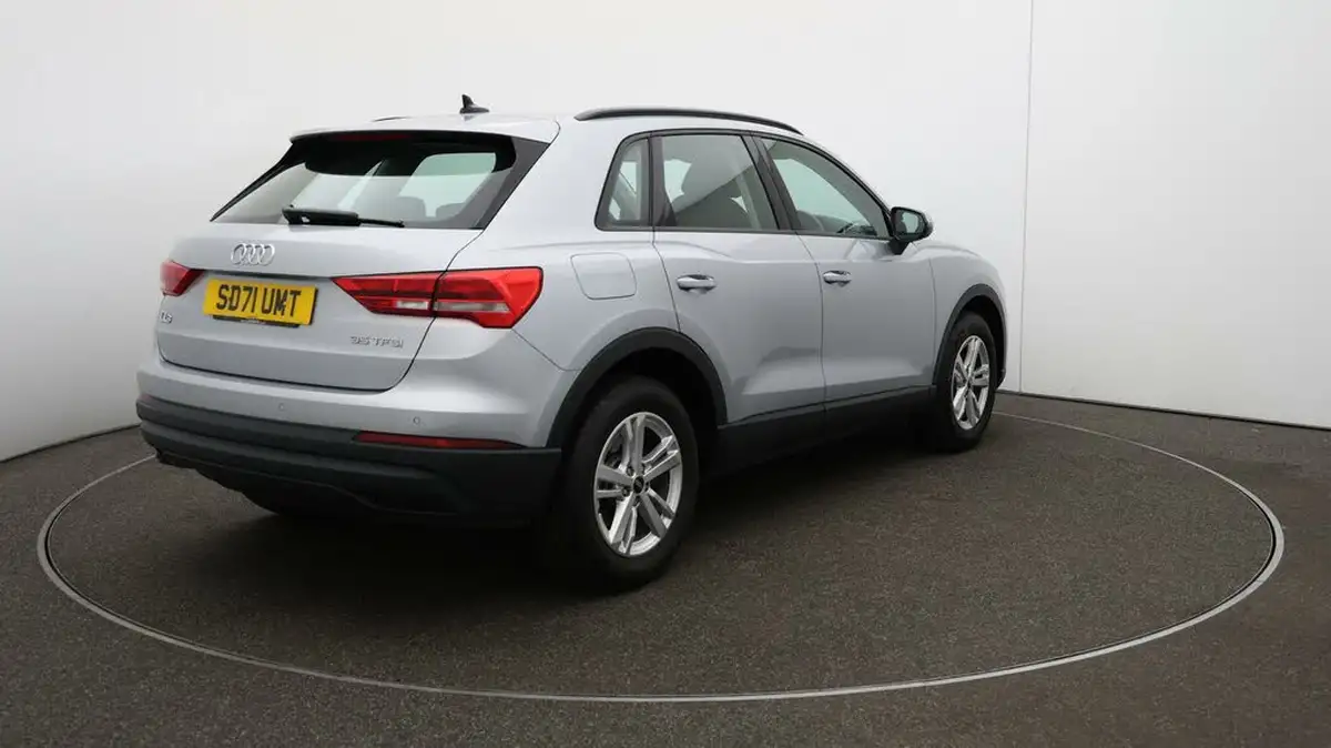 2022-audi-q3-15-35-tfsi-technik-cod-s-tronic-big-46