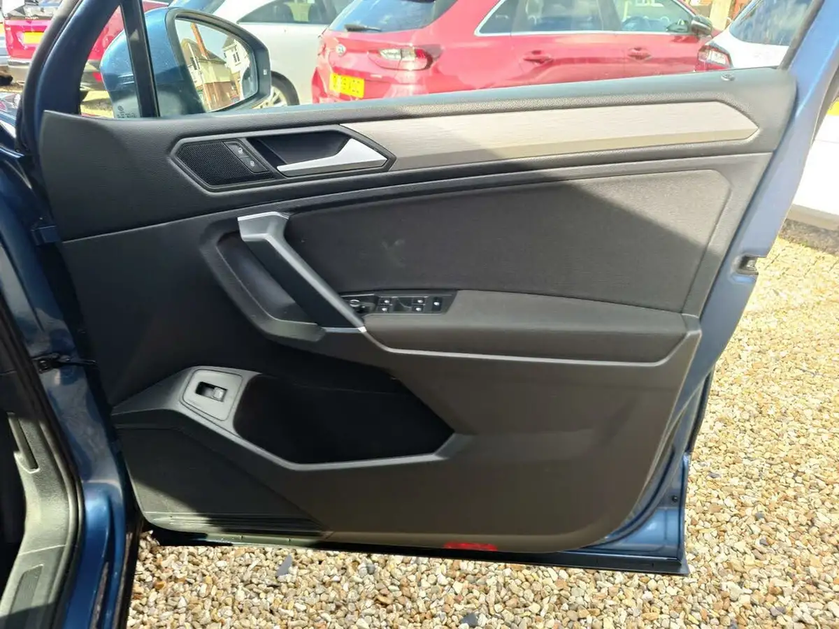 2020-volkswagen-tiguan-allspace-20tdi-match-150ps-4motion-dsg-big-36