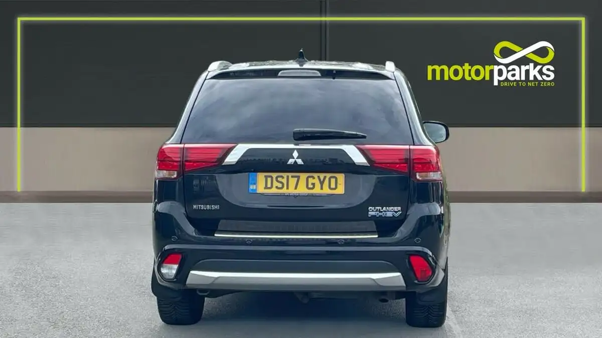 2017-mitsubishi-outlander-20-4hs-phev-5st-big-3