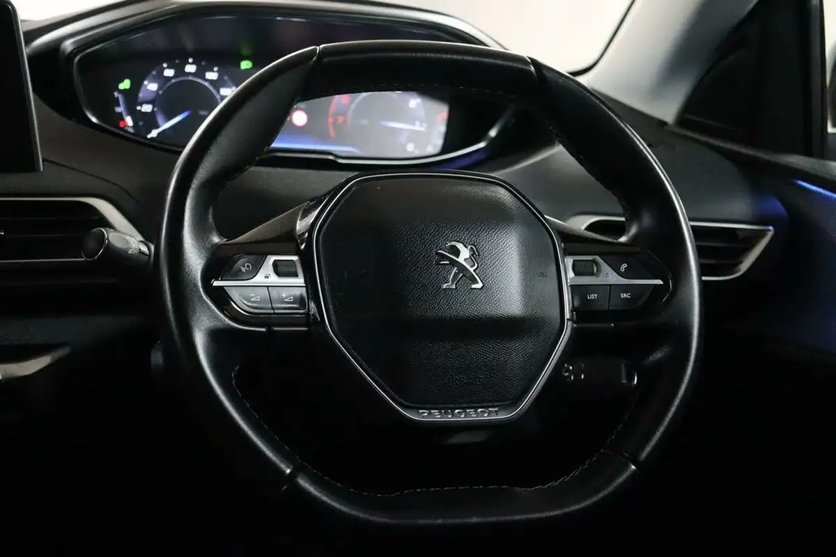 2019-peugeot-3008-suv-12-puretech-allure-big-41