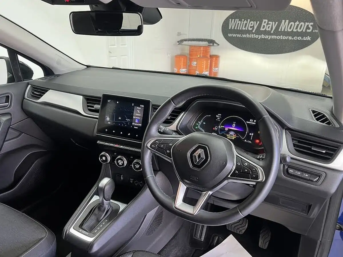 2022-renault-captur-16-iconic-big-9