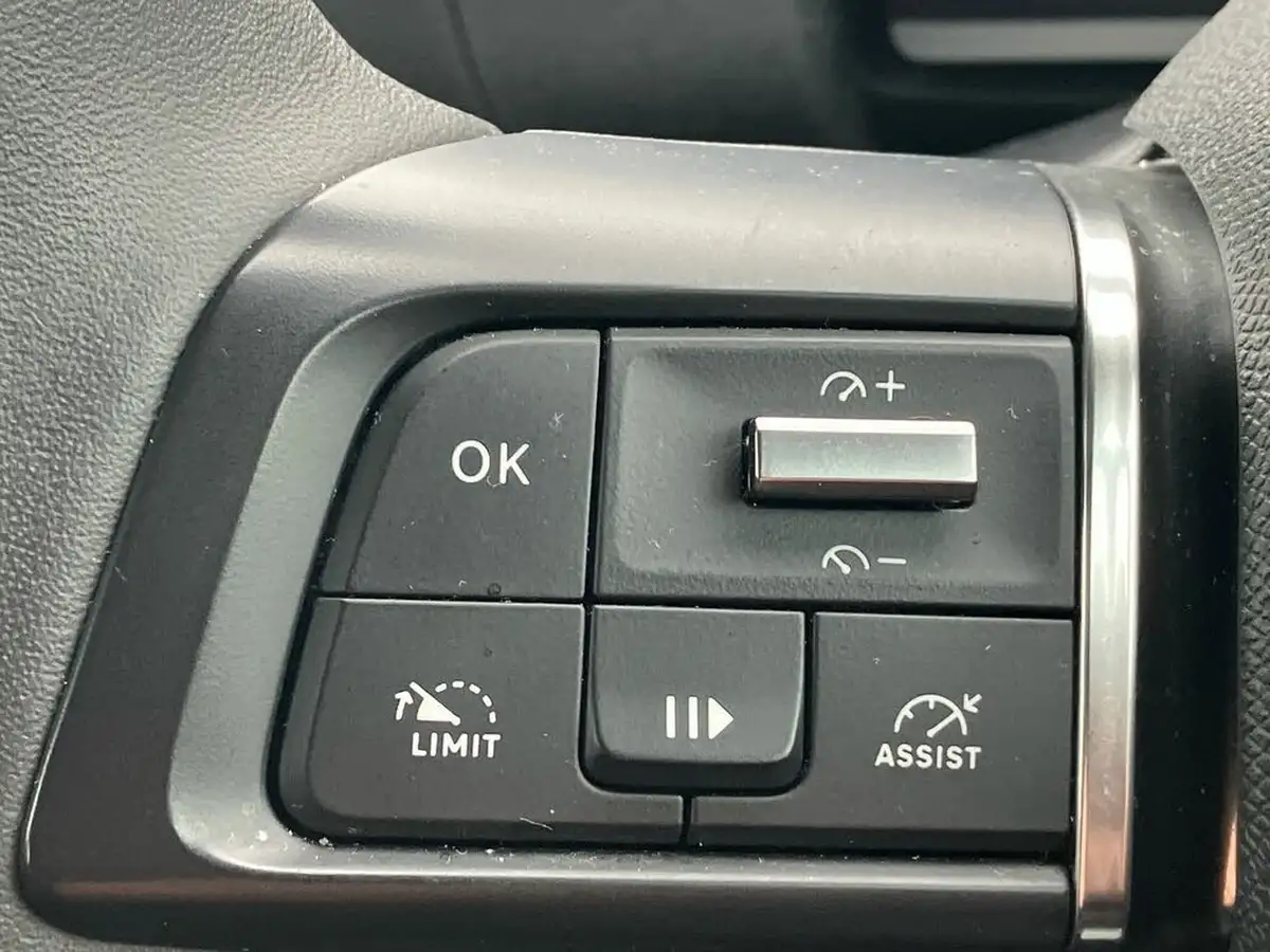 2022-citroen-c4-12-puretech-sense-big-15
