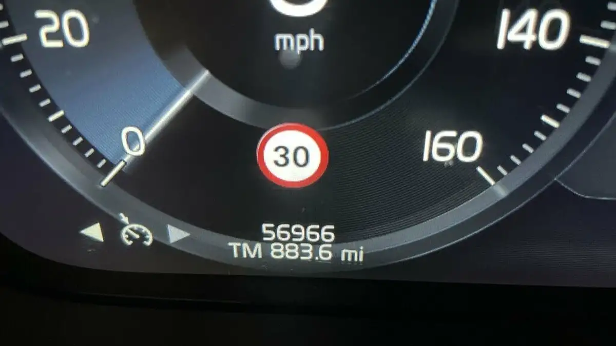 2021-volvo-v60-20-t6-r-design-350bhp-plug-in-hybrid-big-25