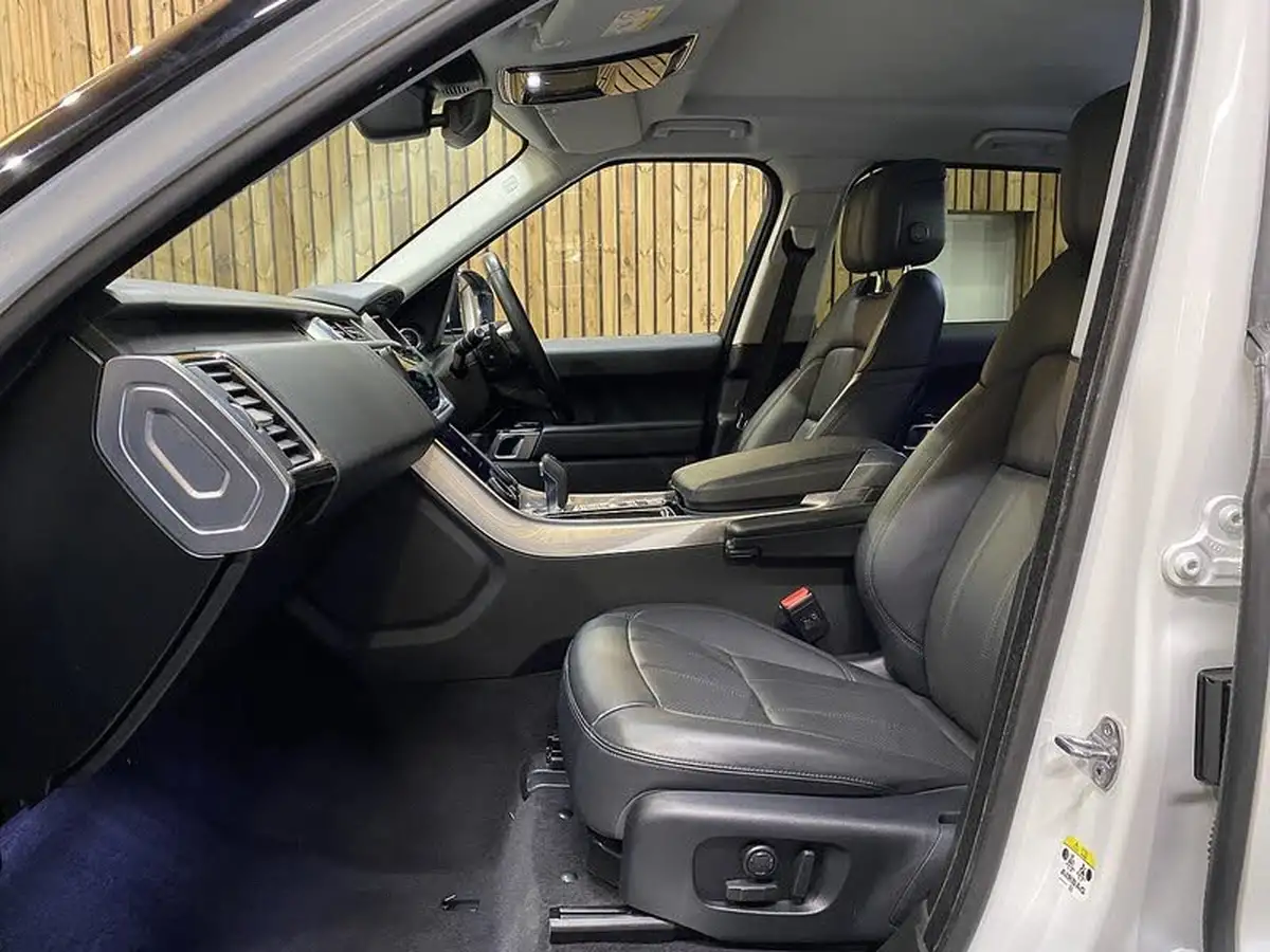 2020-land-rover-range-rover-sport-30-sdv6-hse-big-5