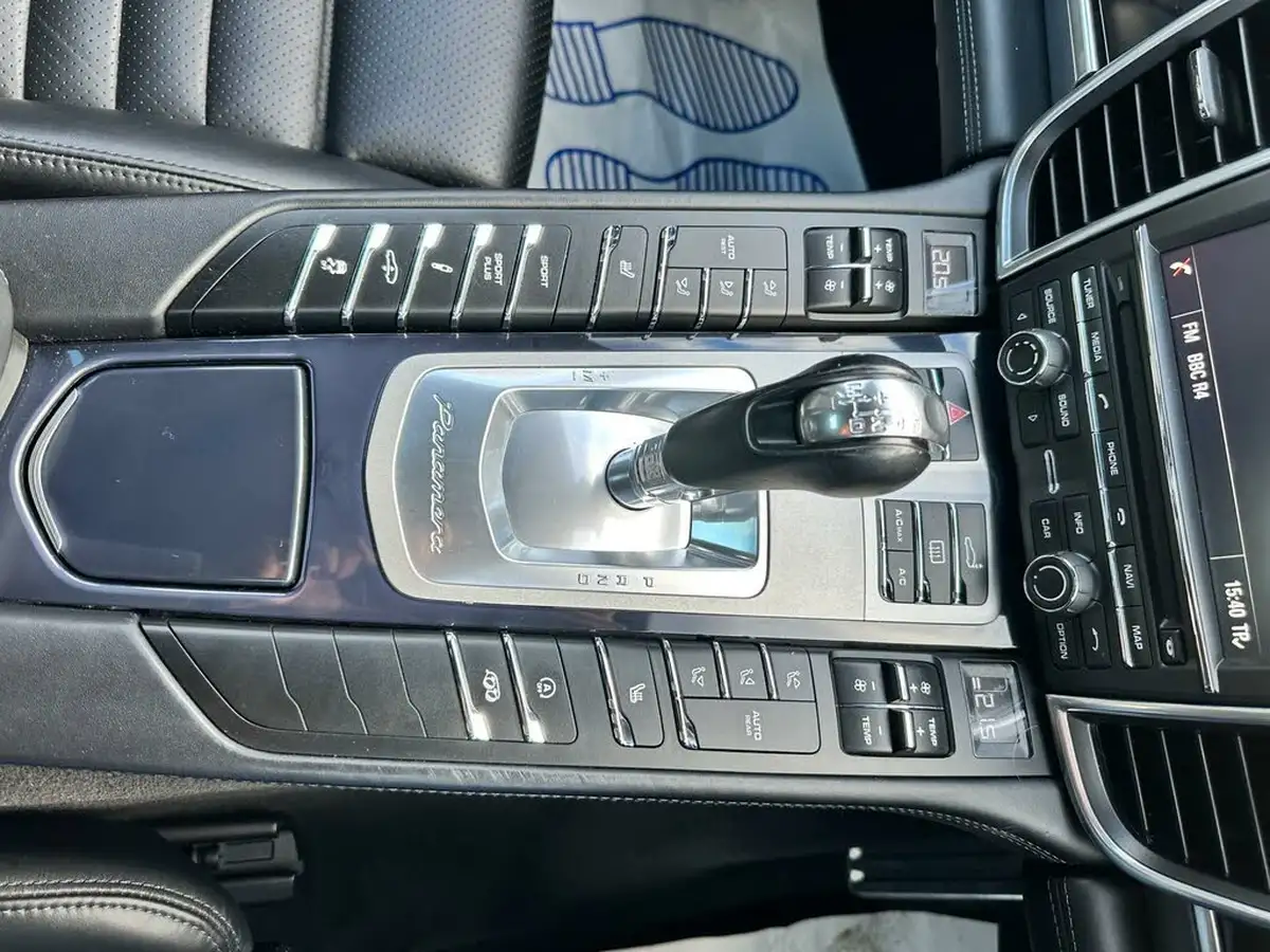 2016-porsche-panamera-48-turbo-big-66