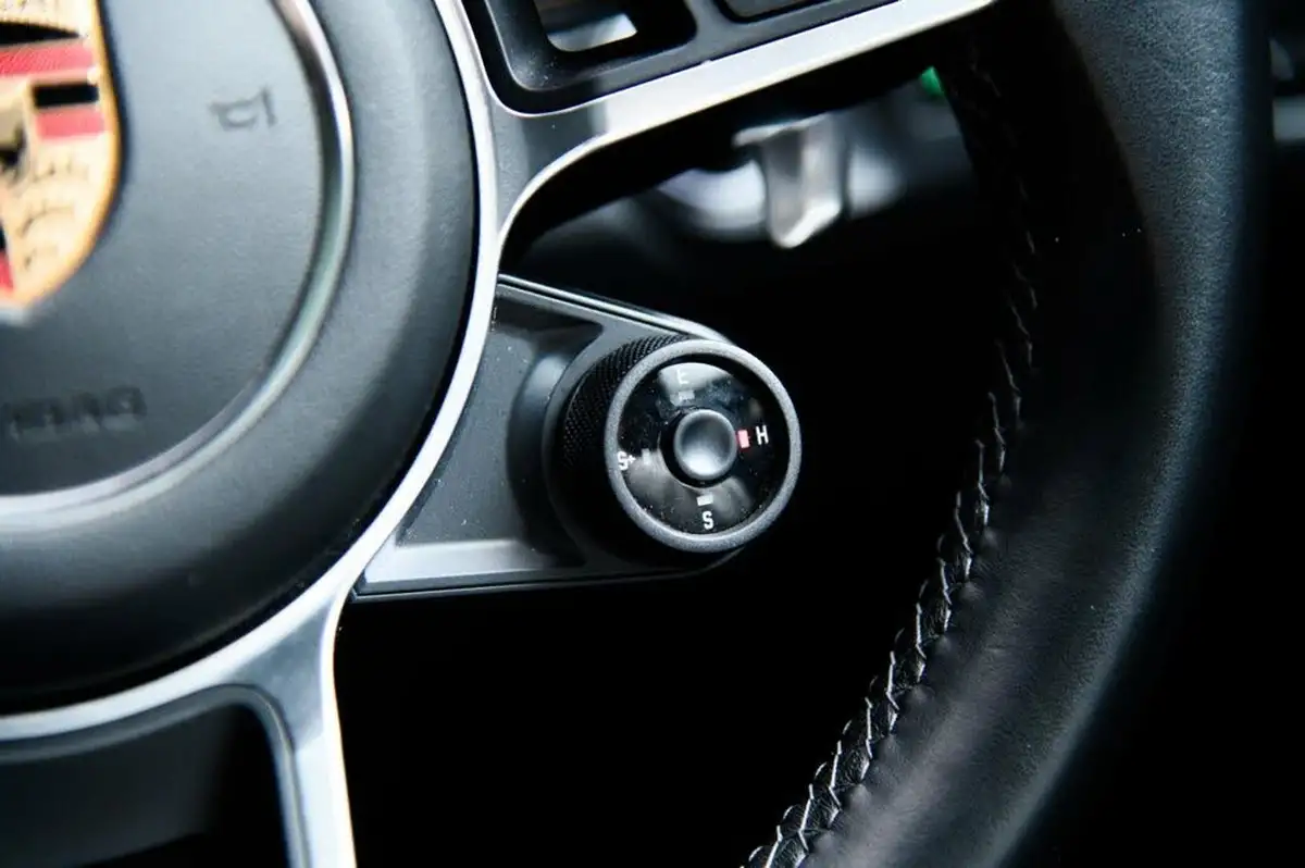 2019-porsche-cayenne-30-v6-e-hybrid-e-hybrid-coupe-big-23