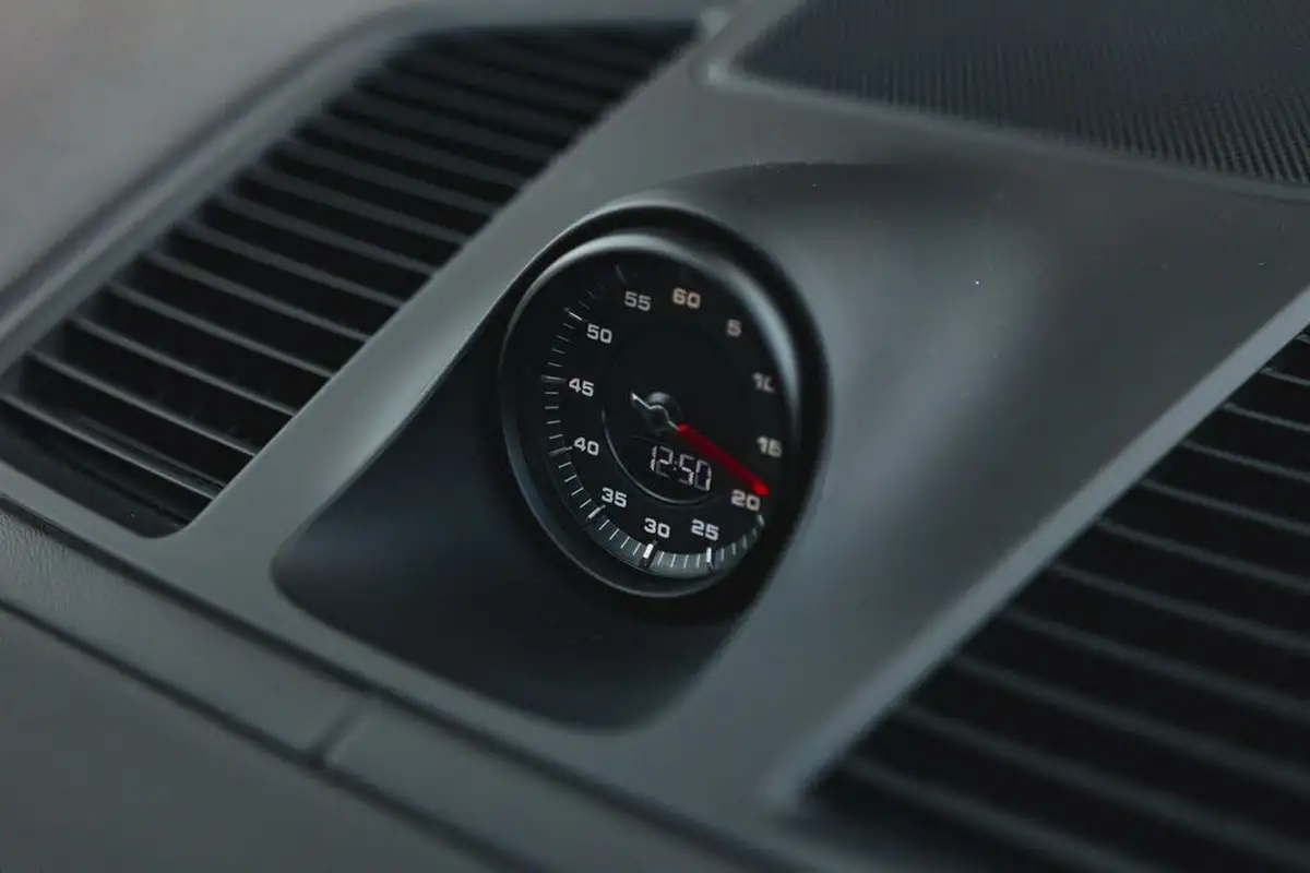 2019-porsche-cayenne-40-v8-turbo-coupe-big-38