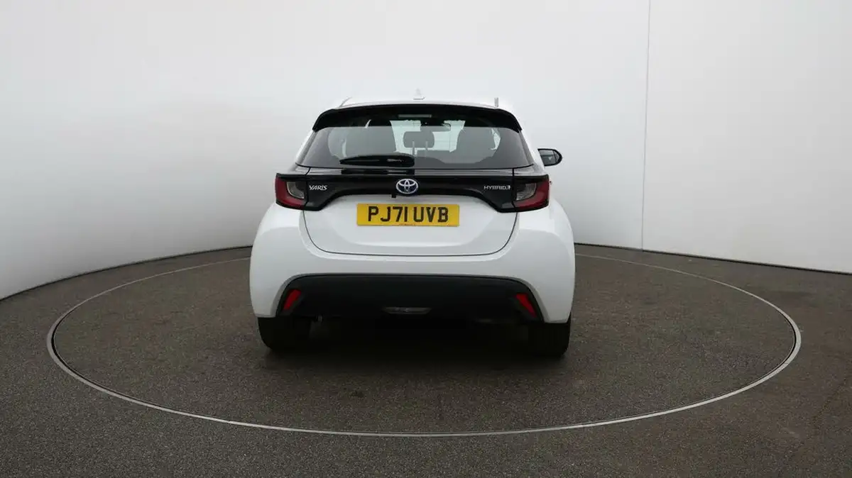 2022-toyota-yaris-15-vvt-i-icon-big-46