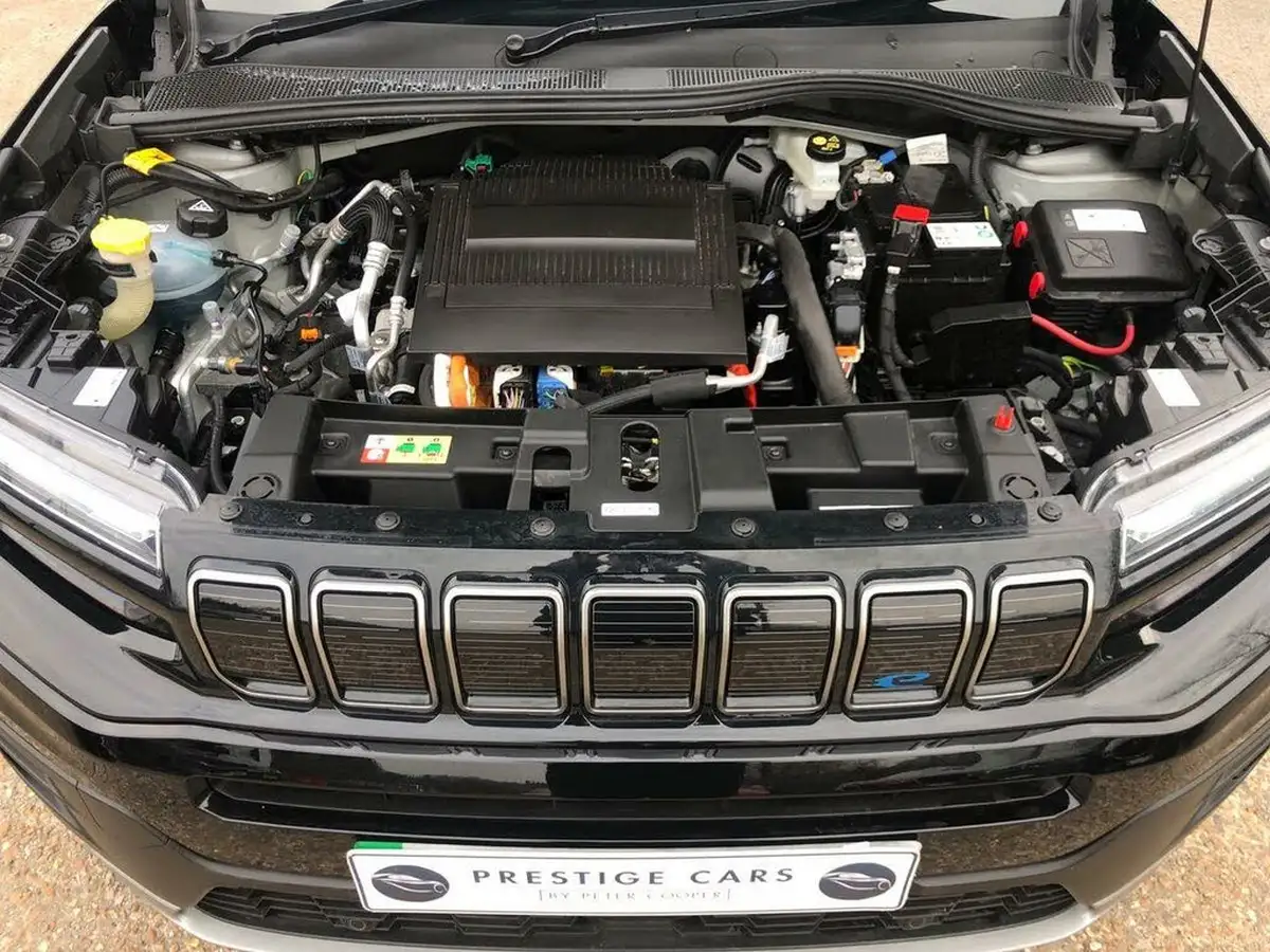 2024-jeep-avenger-e-summit-big-31