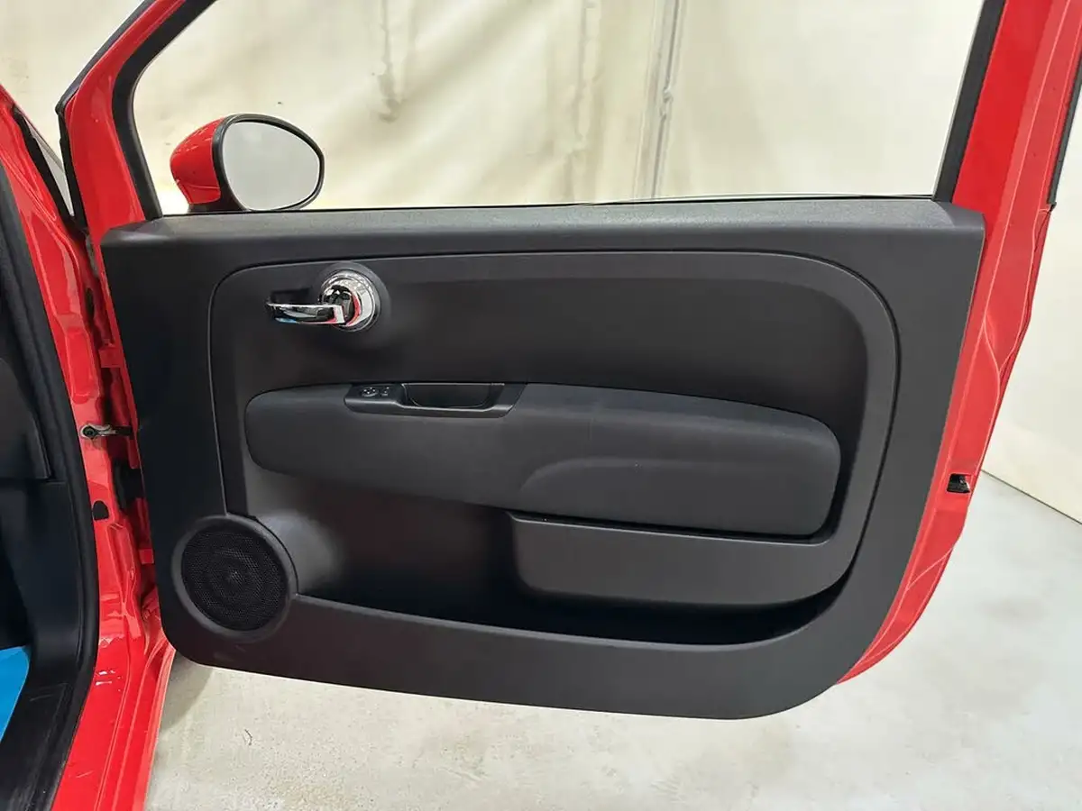 2020-fiat-500-12-lounge-big-9