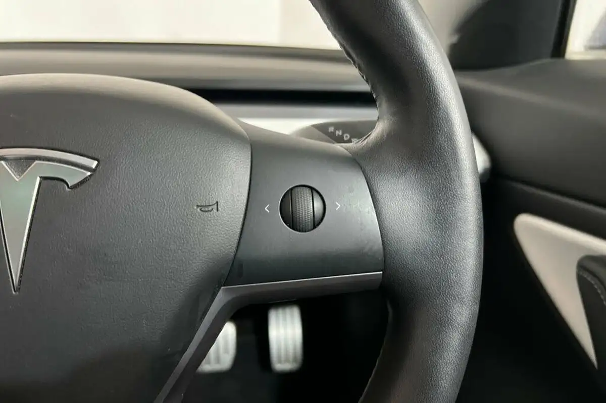 2019-tesla-model-3-e-4x4-performance-pack-big-26