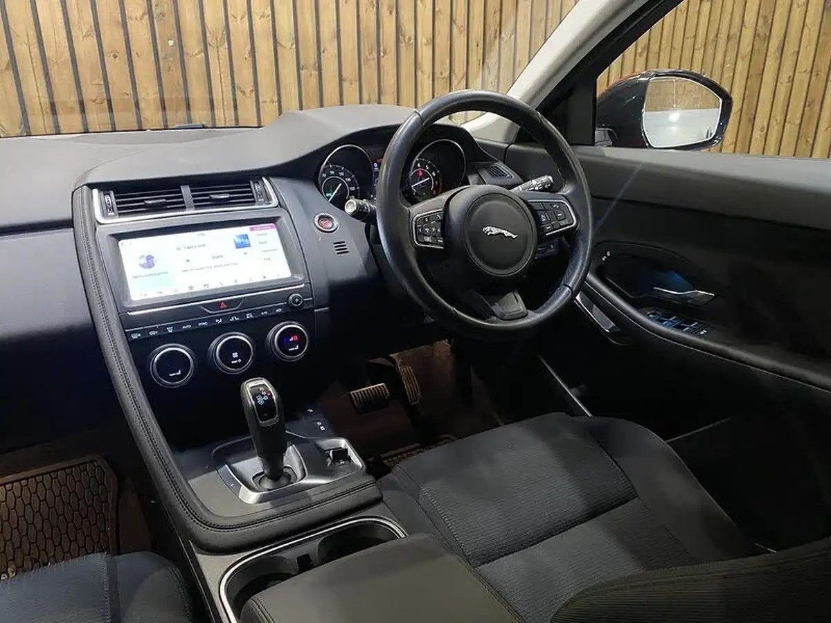 2020-jaguar-e-pace-20-i4-200ps-big-67