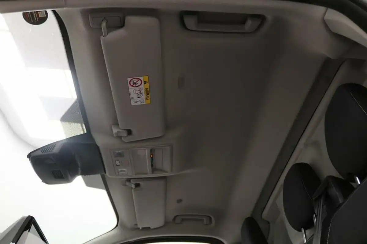 2023-ford-transit-custom-20tdci-320-l1h1-limited-136pseu6e-panel-van-1996cc-auto-big-28