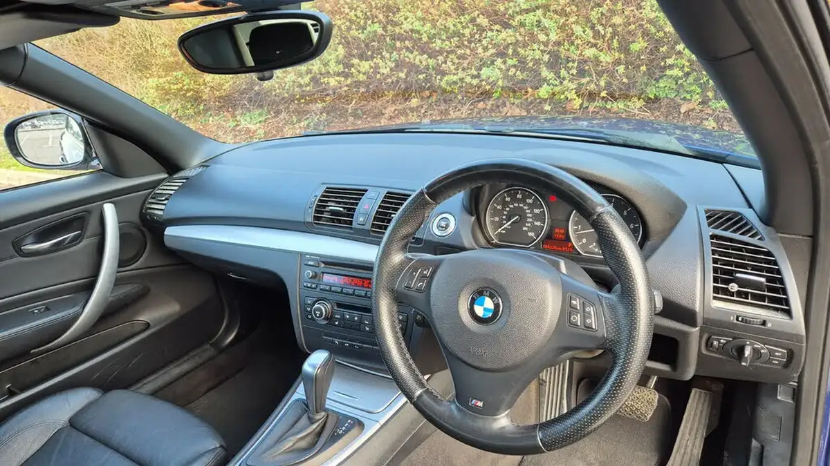 2010-bmw-1-series-20-120i-m-sport-convertible-2d-auto-big-21