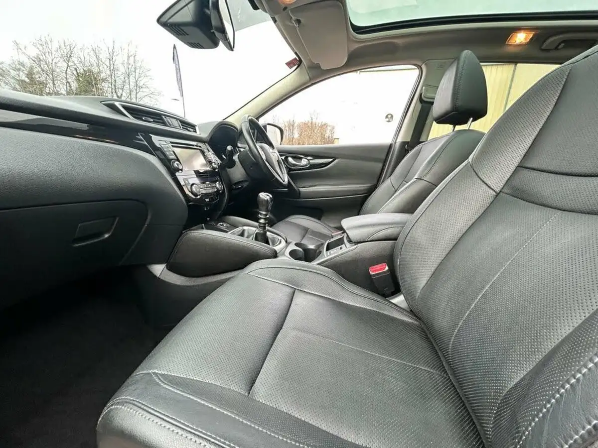 2016-nissan-qashqai-15dci-tekna-big-24
