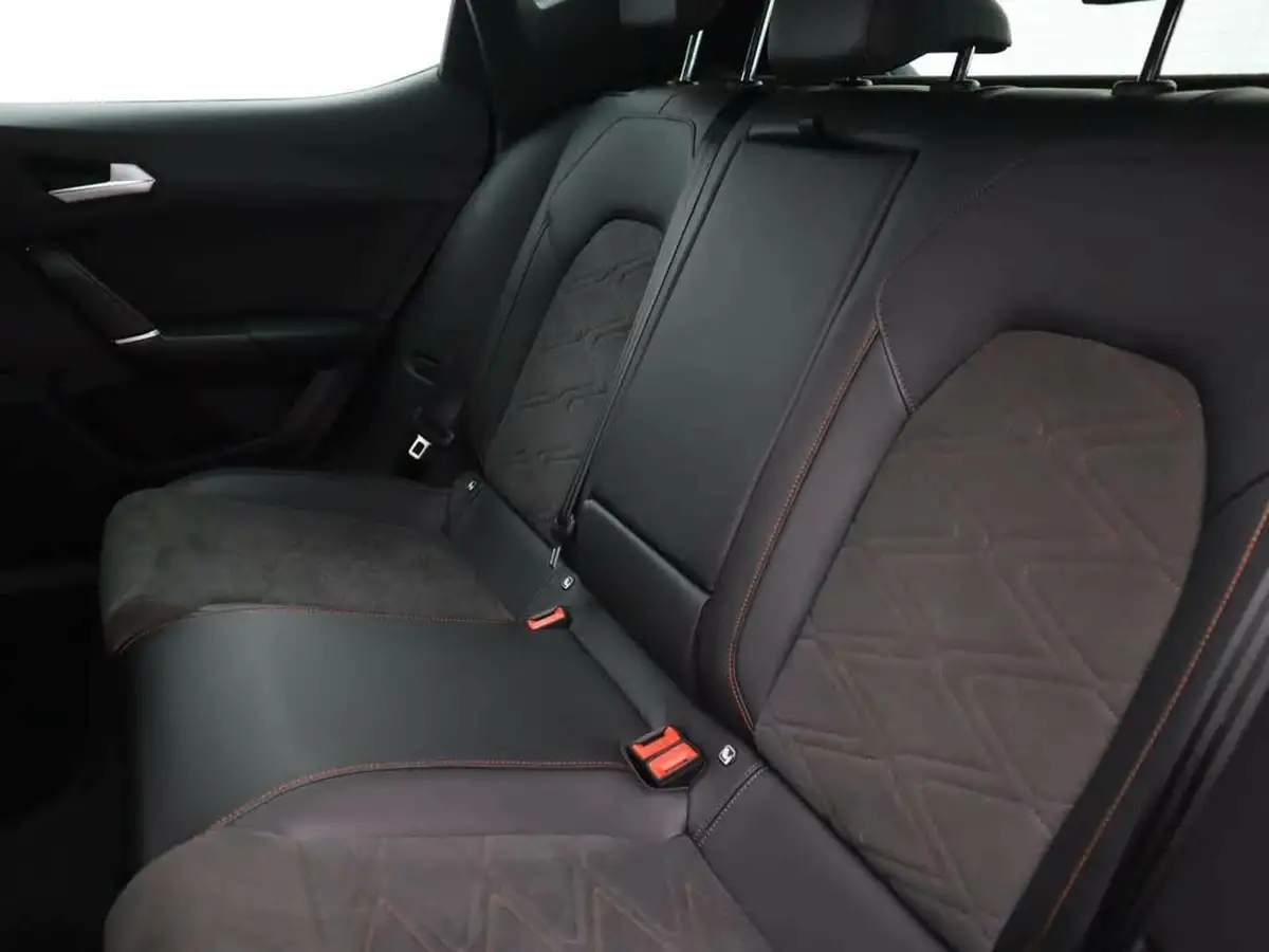 2021-seat-leon-15-tsi-evo-fr-sport-130ps-hatchback-big-9