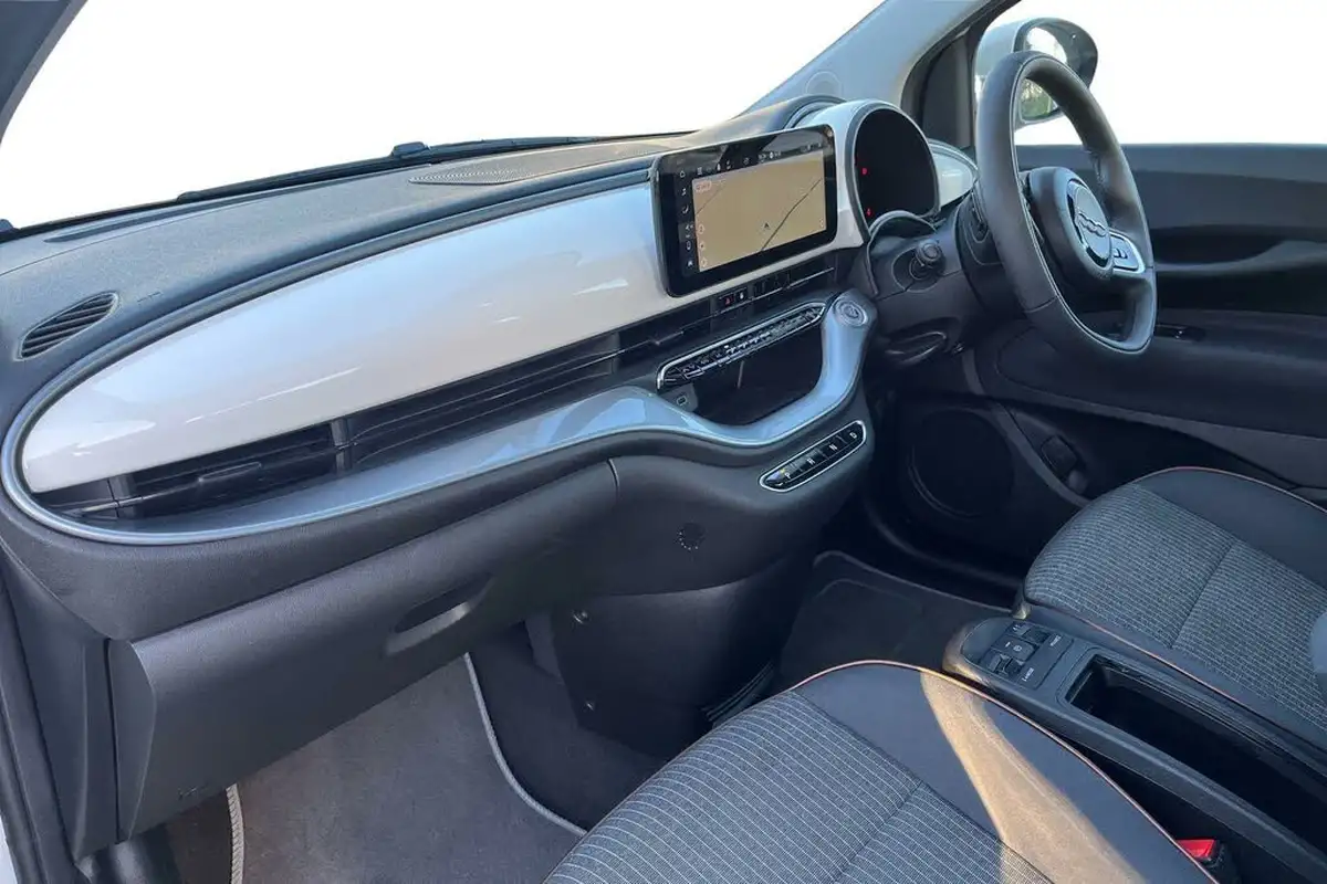 2021-fiat-500-e-icon-big-1