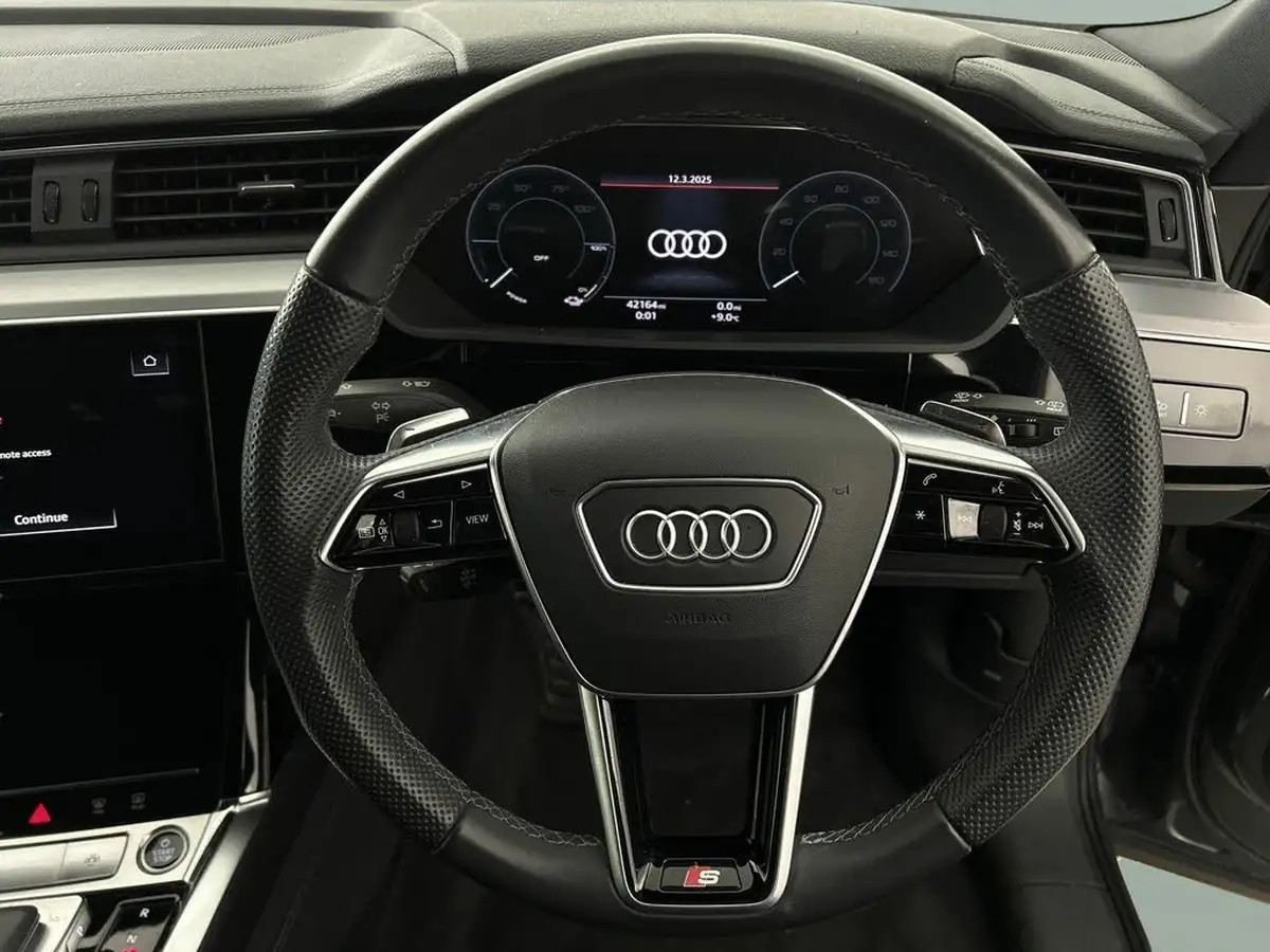 2020-audi-e-tron-50e-s-line-station-wagon-big-24