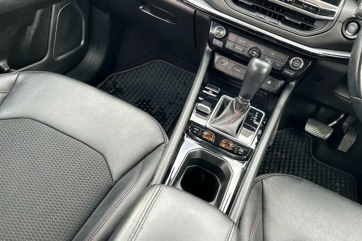 2022-jeep-compass-13-gse-trailhawk-big-16