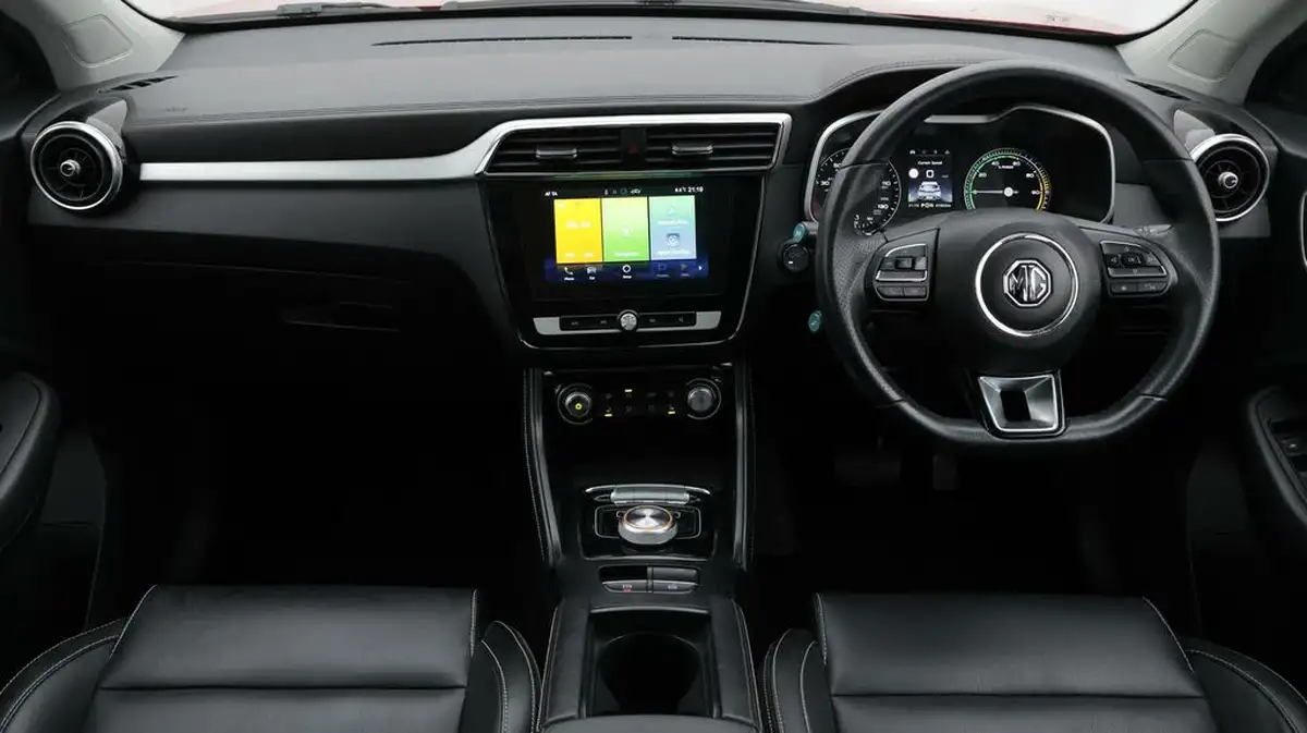 2019-mg-zs-suv-e-exclusive-ev-big-12