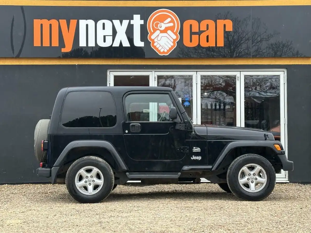 2004-jeep-wrangler-40-sahara-big-3