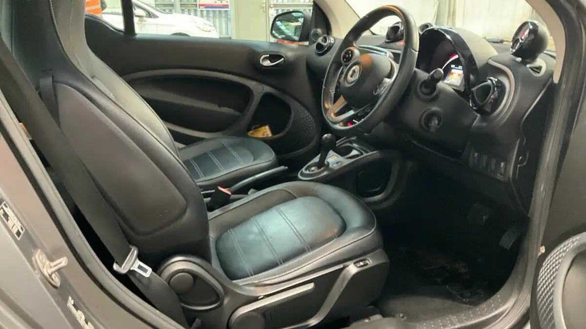 2017-smart-fortwo-09-prime-89bhp-premiumss-coupe-twinamic-big-4