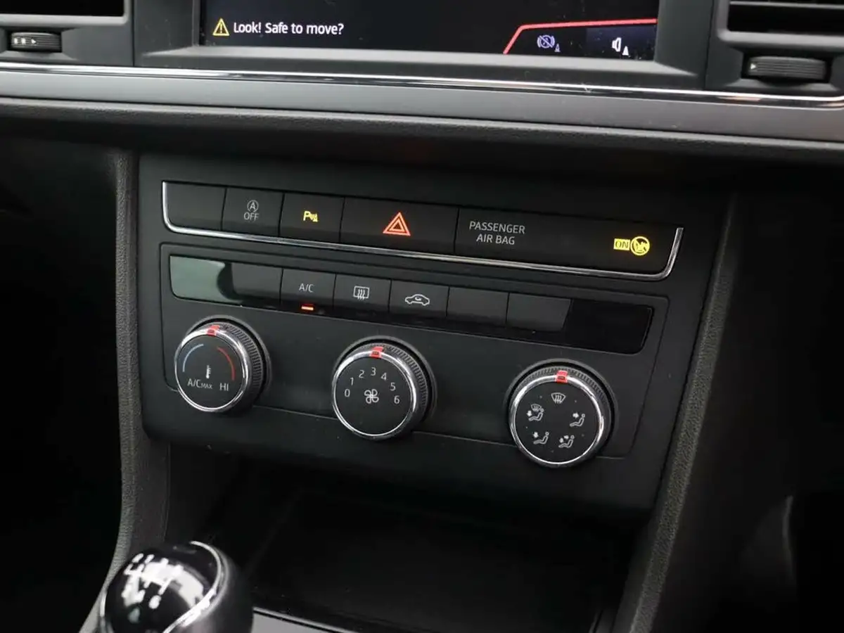 2019-seat-leon-15-tsi-evo-se-dynamic-ss-hatchback-big-18