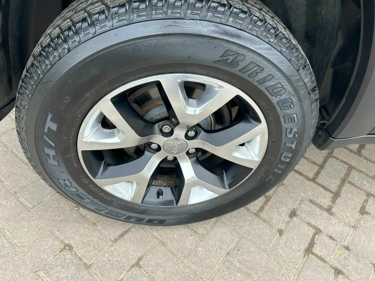 2015-jeep-cherokee-32-trailhawk-big-7