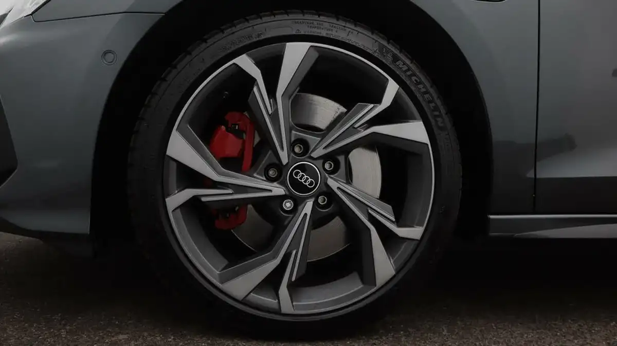 2021-audi-a3-14-45-tfsi-e-s-line-competition-big-18