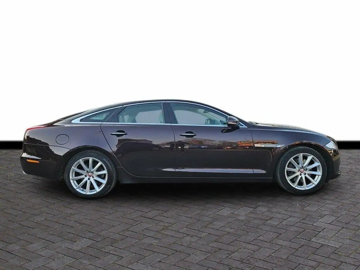 2014-jaguar-xj-series-30td-xj-portfolio-swb-auto-big-3