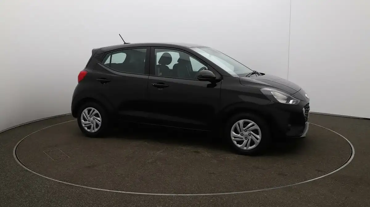 2023-hyundai-i10-10-se-big-42