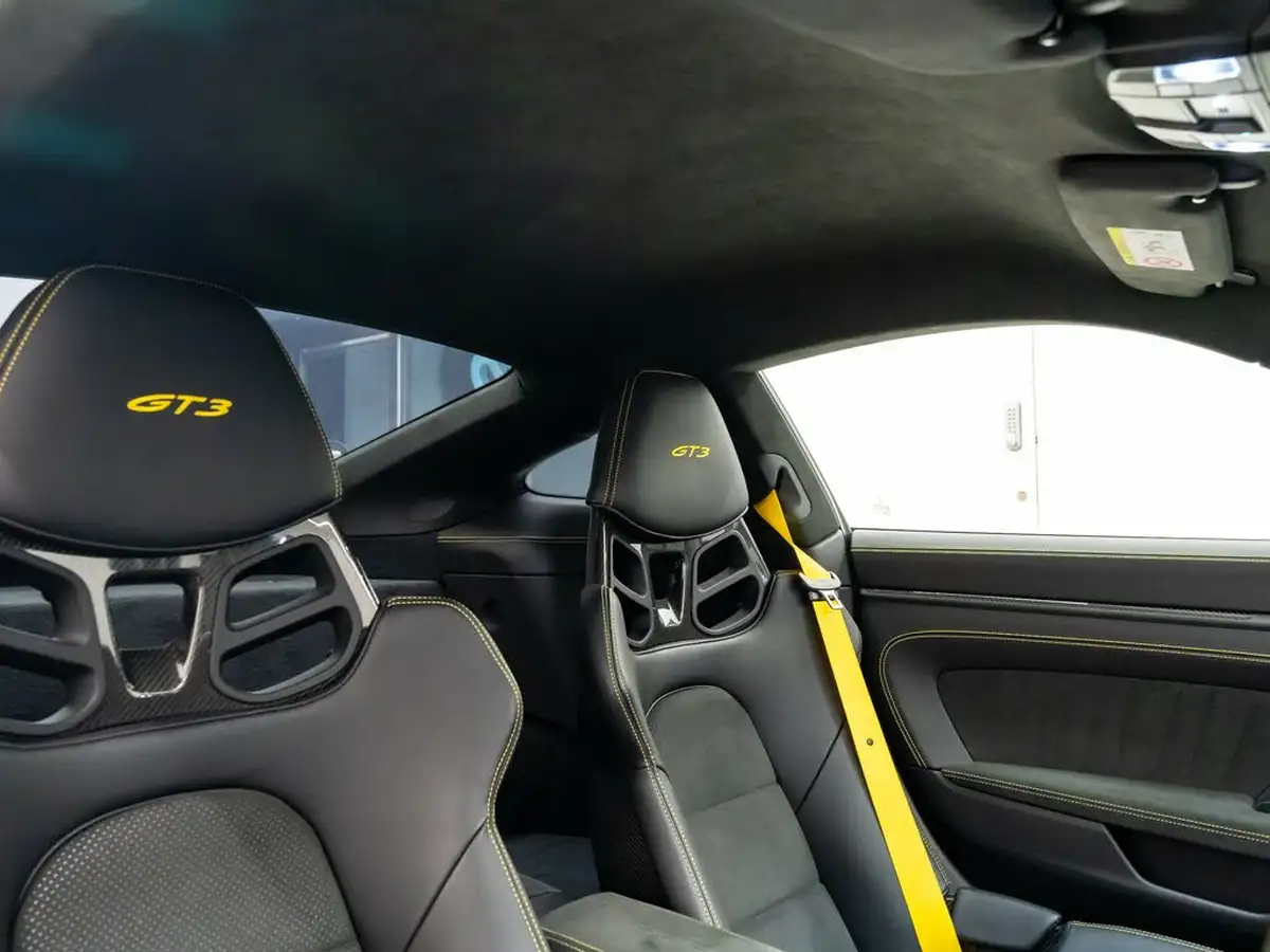 2022-porsche-911-40-gt3-rwd-big-61