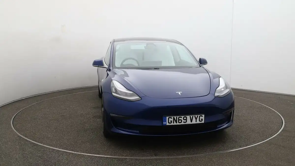 2019-tesla-model-3-e-4x4-performance-pack-big-39
