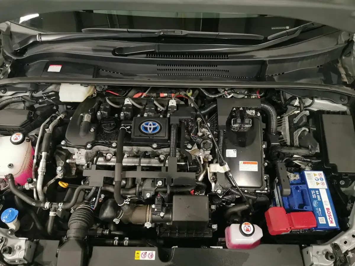 2021-toyota-corolla-18-vvt-i-icon-tech-trk-hatchback-5d-big-33
