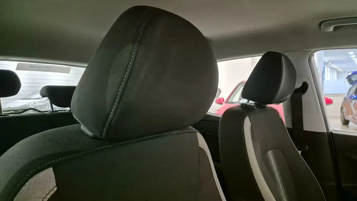 2021-hyundai-i10-12-se-connect-big-35